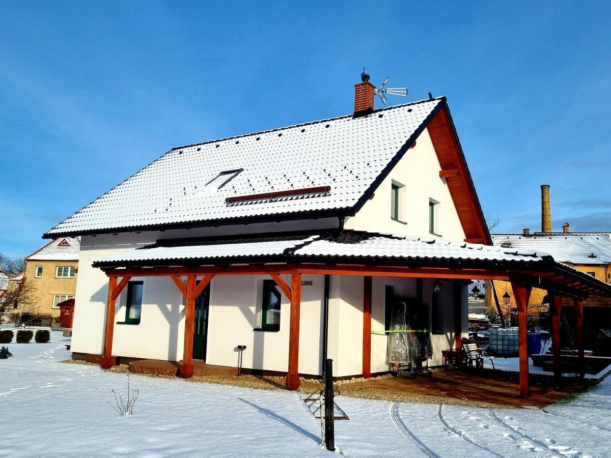 Dum A Chatka Pod Smrkem Nove Mesto pod Smrkem Eksteriør billede